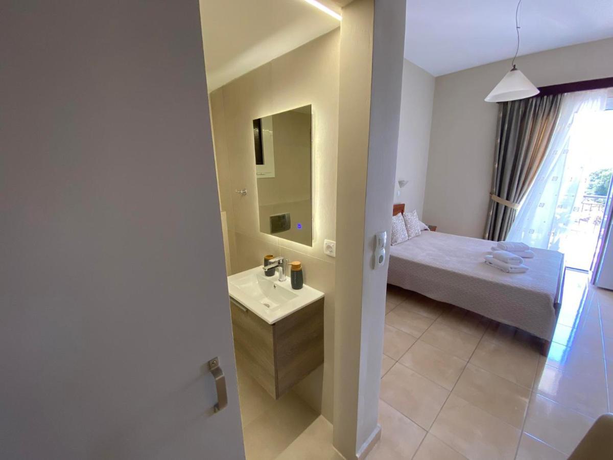 Hotel Pavlos - Studios Tolo Bagian luar foto