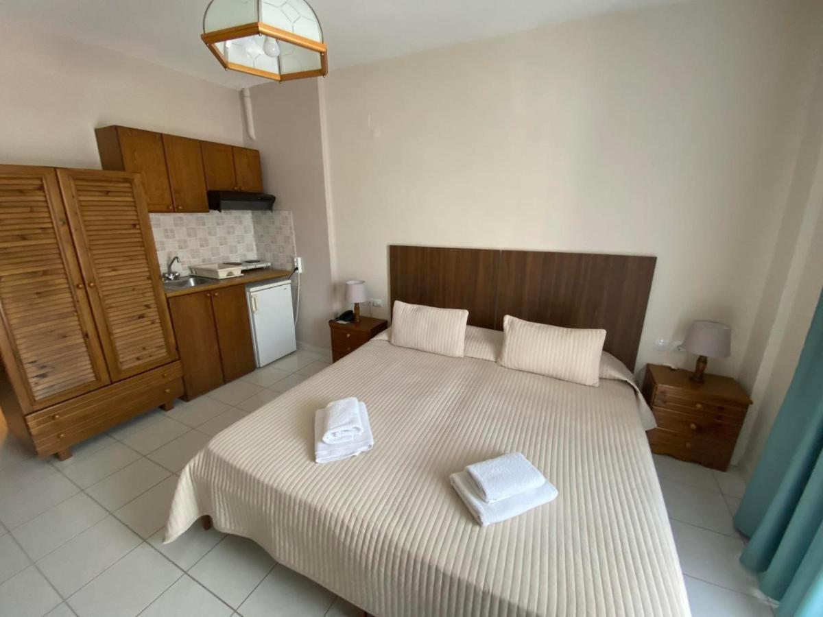 Hotel Pavlos - Studios Tolo Bagian luar foto